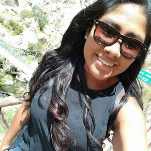 Meet your Posher, Melissa alejandra